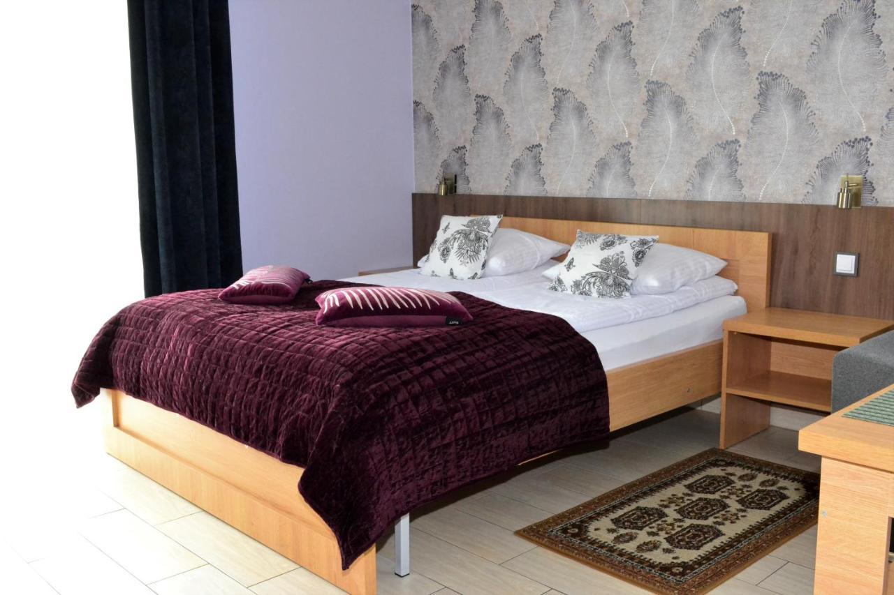Comfort-24 Plus Słupca エクステリア 写真