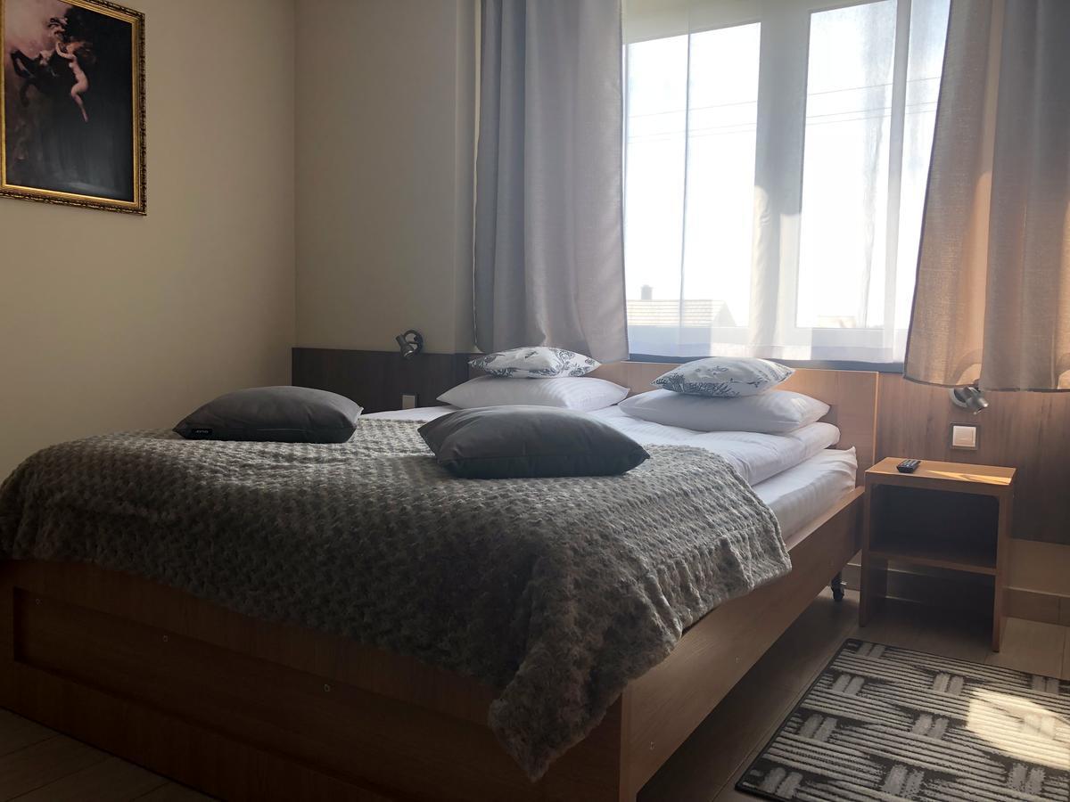 Comfort-24 Plus Słupca エクステリア 写真